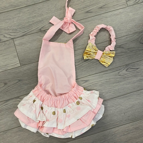 Girls Brand New and handmade romper with matching bow - Picture 2 of 2